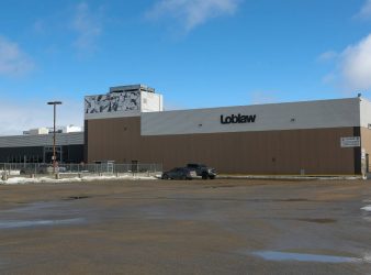 The roof of the Loblaw distribution centre at 1263 Pacific Ave. collapsed under the weight of snow and damaged natural gas equipment, according to Bruce Owen, Manitoba Hydro’s media relations officer. (Mike Deal / Winnipeg Free Press)
