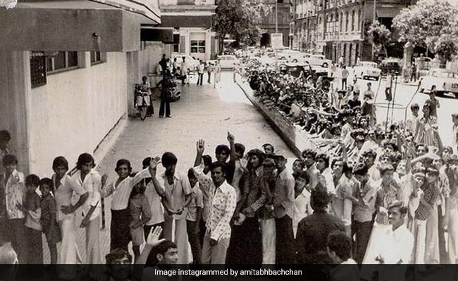 The Don Of All Throwbacks: 'Mile Long' Queues For Amitabh Bachchan's 1978 Film