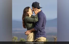This Pic Of Alia Bhatt And Ranbir Kapoor Has Kept The Internet Busy: 'What's In The Box?'